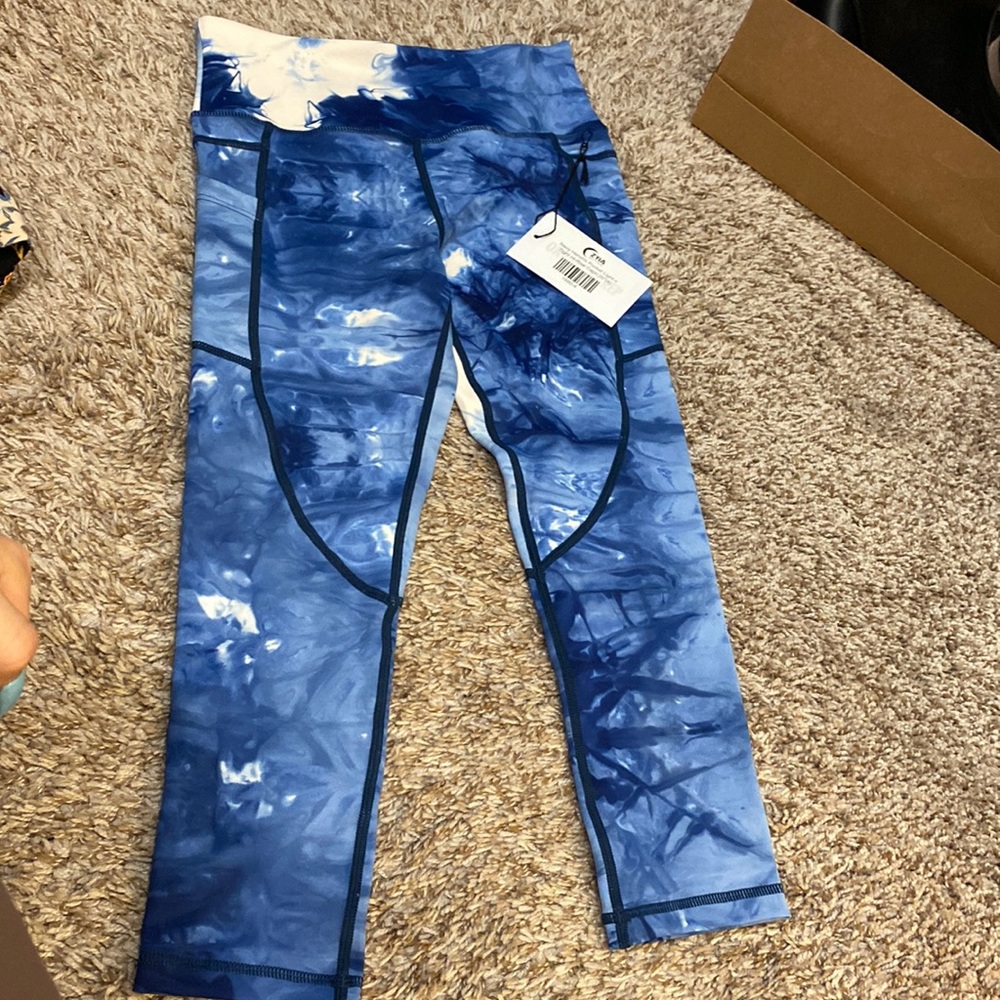 Zyia leggings Navy Hendrix Pocket Light n Tight High-rise Capri 20 inch size 4